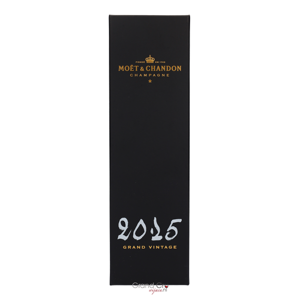 2016 Champagne Moet & Chandon Grand Vintage - Bottle Hero