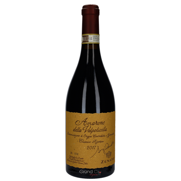 2018 Zenato Amarone Della Valpolicella Classico Riserva Sergio Zenato - Bottle Hero