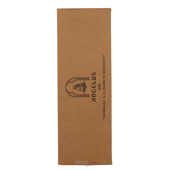 2019 Château Angélus Hommage à Elisabeth Bouchet Magnum - Bottle Hero