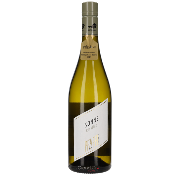 2021 Weingut Pfaffl Sonne Riesling - Bottle Hero